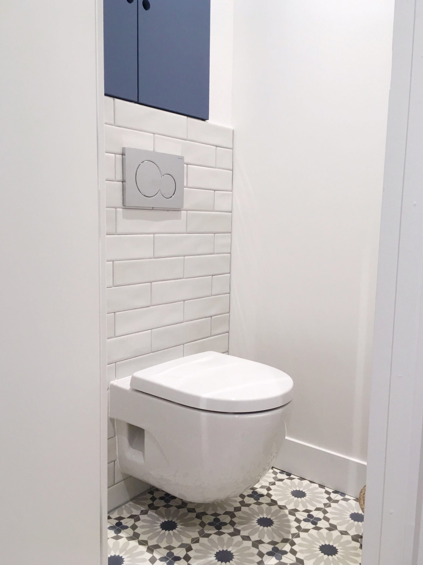 Anouck Charbonnier - Personnalisation et décoration d'une salle de bain pour le projet Henry Bordeaux à Annecy